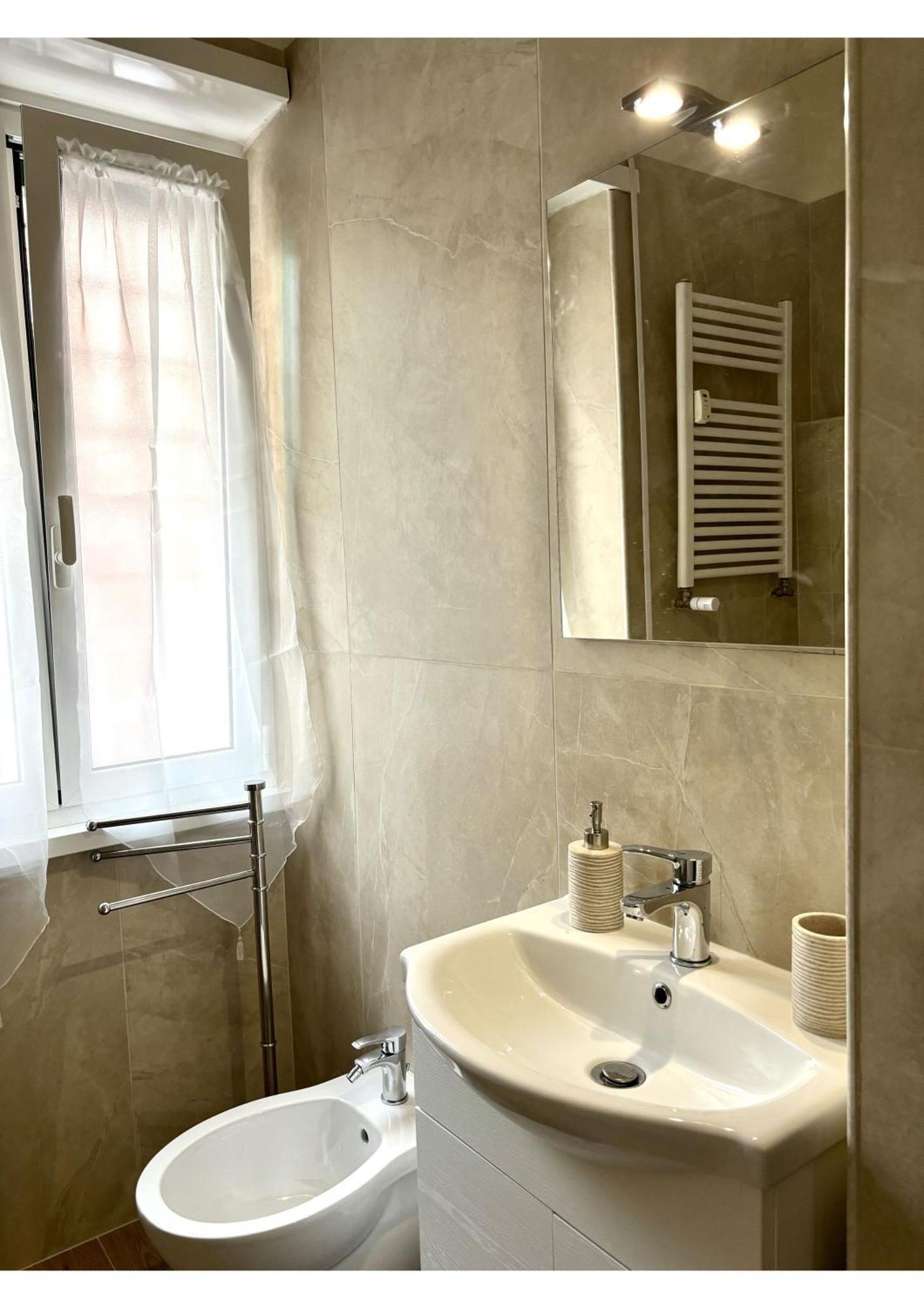 Casa Blaserna Nel Cuore Dello Shopping A Marconi E Trastevere Рим Экстерьер фото